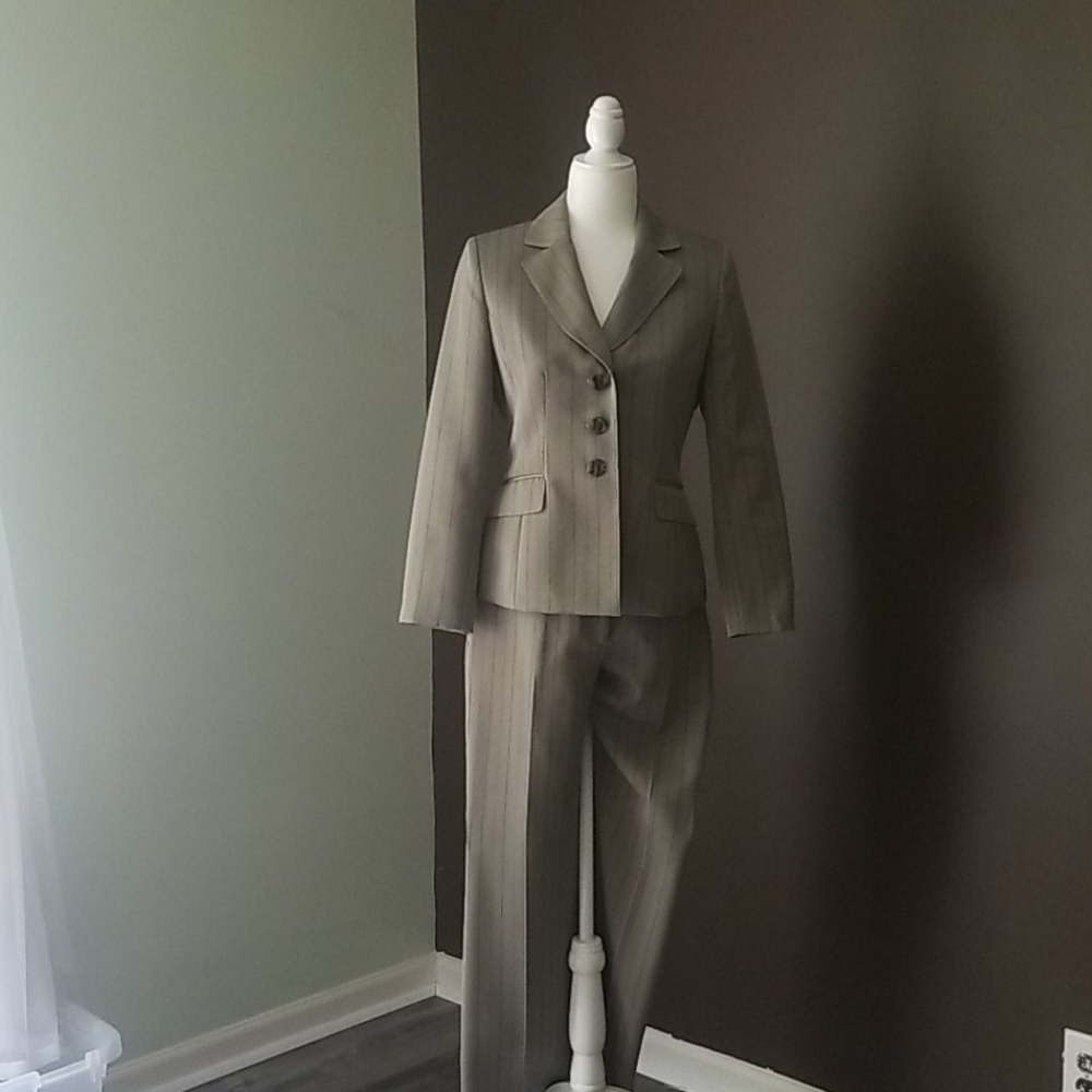 Suit